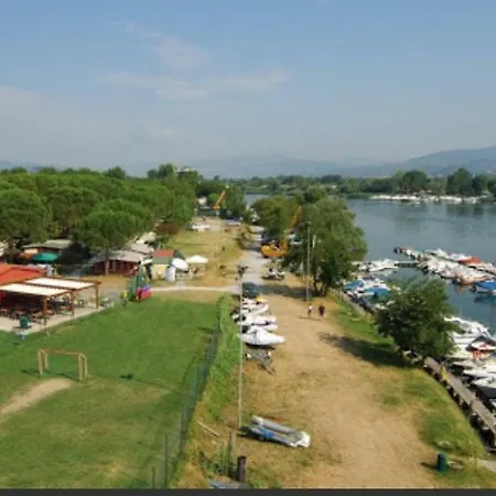 아파트 Camping River